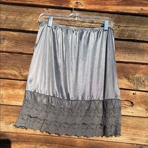 Melody slip with lace trim vintage